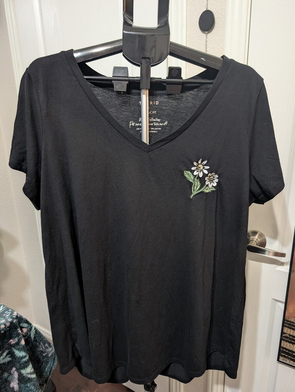 torrid Black V-Neck Tee with Daisy Embroidery